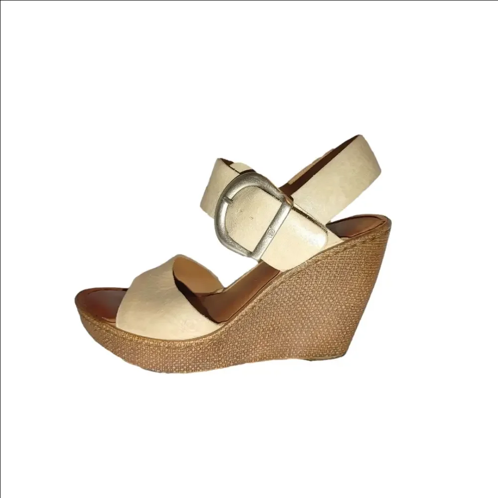 Born Leather Wedge Sandal Size 7